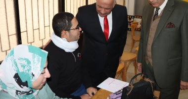 نائب رئيس جامعة الزقازيق يتفقد الامتحانات بكلية علوم ذوى الهمم 