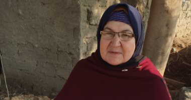 حكاية سيدة ريفية لم تكمل تعليمها مع كتاب الله فى الشرقية.. الحاجة إفراج حفظت القرآن الكريم كاملا  فى الـ60 من عمرها.. كتبت آياته بخط يدها فى سنتين.. وفازت بالمركز الأول فى تعلم أحكام التجويد والختمة..  صور