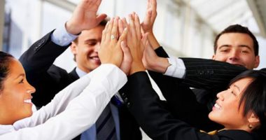 إتيكيت التعامل فى السنة الجديدة بين والمدير والموظف.. صفى الخلاف