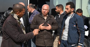 وزير النقل ومحافظ قنا يتفقدان مواقع عمل مشروع القطار الكهربائى السريع بقنا