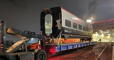 وصول القطارين الثالث والرابع من قطارات تالجو الفاخرة لميناء الإسكندرية.. صور