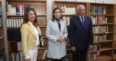 وزيرة الثقافة: المكتبة المركزية إضافة للحركة التعليمية والبحثية
