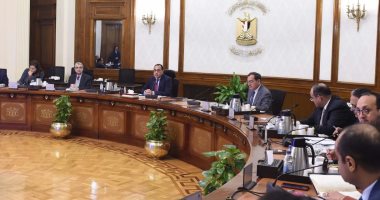 رئيس الوزراء: الحكومة تضع ملف جذب الاستثمارات المحلية والأجنبية على قمة أولوياتها