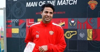 محمد إبراهيم يحصد جائزة أفضل لاعب فى مباراة سيراميكا وغزل المحلة