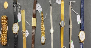 جمارك مطار القاهرة تحبط محاولتى تهريب مشغولات ذهبية وساعات ثمينة   
