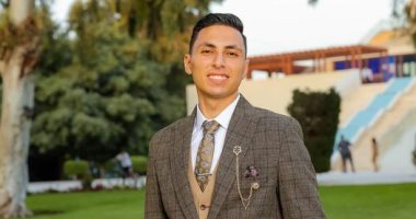 لحق بوالدته بعد 50 يومًا من وفاتها.. تفاصيل رحيل طالب الطب بجامعة بنها.. الشاب أحمد إبراهيم تعرض لحادث منذ 5 أيام وأعلنت أسرته وفاته اليوم متأثرًا بإصابته.. ووداع حزين من أصدقائه وزملائه.. صور