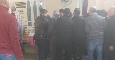 محمد عنانى وداعا.. صلاة الجنازة على الراحل بمسجد مصطفى محمود