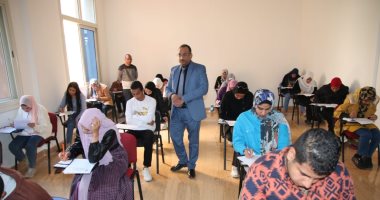 رئيس جامعة طيبة التكنولوجية بالأقصر يتابع أعمال امتحانات الفصل الدراسي الأول.. صور