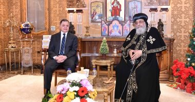 وزير الداخلية يزور البابا تواضروس للتهنئة بعيد الميلاد المجيد 