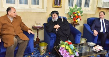 محافظ أسيوط يزور مطرانية أبوتيج والكنيسة الإنجيلية للتهنئة بعيد الميلاد المجيد