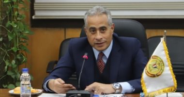 إجازة مدفوعة الأجر للعاملين بالقطاع الخاص الأحد بمناسبة عيد الميلاد المجيد