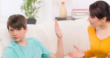 لو عند مراهق عنيد.. 7 نصائح هتساعدك على التعامل معه بذكاء
