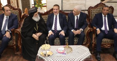 محافظ المنوفية ورئيس الجامعة يهنئان الأنبا بنيامين والأقباط بعيد الميلاد