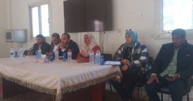 وفد هيئة تنمية الصعيد فى لقاء جماهيري لمناقشة الأنشطة الحرفية بالمجمع الصناعى.. صور