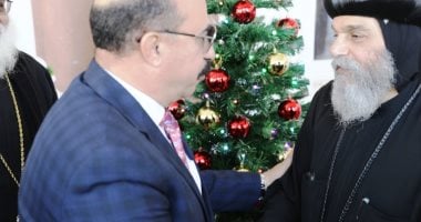 محافظ أسوان يهنئ الأقباط بعيد الميلاد المجيد في مختلف الكنائس.. صور