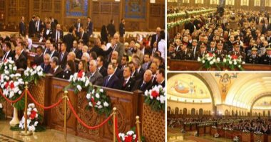 وزراء ومسئولون وقيادات سياسية وشعبية يشاركون فى قداس عيد الميلاد بكاتدرائية ميلاد المسيح بالعاصمة الإدارية.. الحاضرون يلتقطون صورا سيلفى مع البابا تواضروس أثناء ترؤسه القداس.. و"أعلام مصر" تسيطر على المشهد