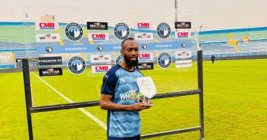 بلاتى توريه أفضل لاعب في مباراة بيراميدز والمحلة