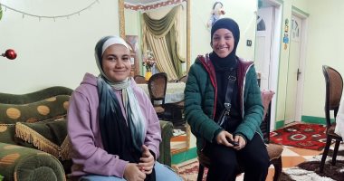 طالبتان تعثران على 24 ألف جنيه في توك توك بالغربية وتعيدانها لصاحبها