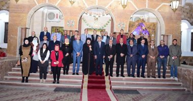 مجلس جامعة سوهاج يزور كنائس المحافظة لتهنئة المسيحيين بعيد الميلاد المجيد