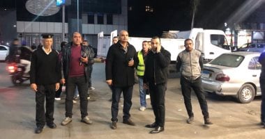 حملة مسائية بالدقى لرفع إشغالات الباعة الجائلين.. صور