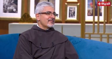 الأب بطرس دانيال: عادل إمام فنان رائع وأحمد زكى أصر على استضافتنا خلال مرضه