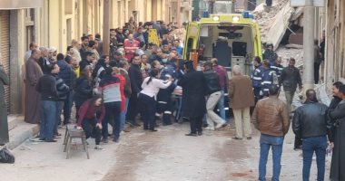 انهيار منزل من 5 طوابق بأسيوط والمحافظ يكلف السكرتير العام بتفقد الموقع