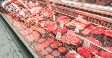 5 نصائح قبل شراء اللحوم.. تأكدى من لزوجتها وانتبهى للرائحة النفاذة