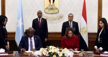 رئيسا وزراء مصر والصومال يشهدان توقيع مذكرة تفاهم لتعزيز التعاون الثقافى