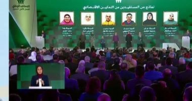 مترجمة لغة الإشارة بمؤتمر التحالف الوطنى: لها قواعد وكلمات يجب معرفتها