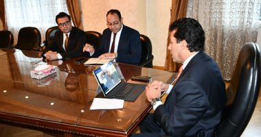 وزير الشباب والرياضة يجتمع بقيادات الوزارة لتفعيل القرارات في ضوء قرارات رئيس مجلس الوزراء لترشيد الإنفاق