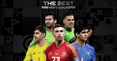 المغربي ياسين بونو ينافس على جائزة أفضل حارس فى العالم 2022