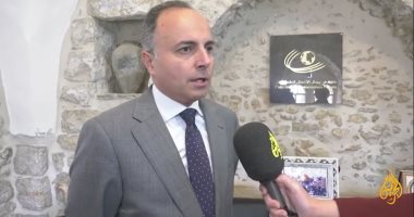 سفير مصر بفلسطين يلتقى محافظ الخليل ويزور مقر ملتقى رجال الأعمال الفلسطينى