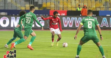 انطلاق مباراة الأهلى والمصرى بالدورى الممتاز ببرج العرب.. صور