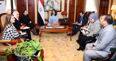 وزيرة الهجرة: حريصون على تضافر جهودنا مع البرلمان لخدمة المصريين بالخارج