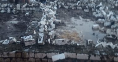 إزالة تعد بالبناء على أرض زراعية فى مطوبس وإصلاح ماسورة مياه بـ"قلين" فى كفر الشيخ.. صور