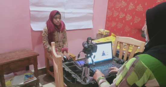 "القومى للمرأة" بأسيوط يستخرج 105 بطاقات رقم قومى للسيدات بالمجان بقرية الدوير
