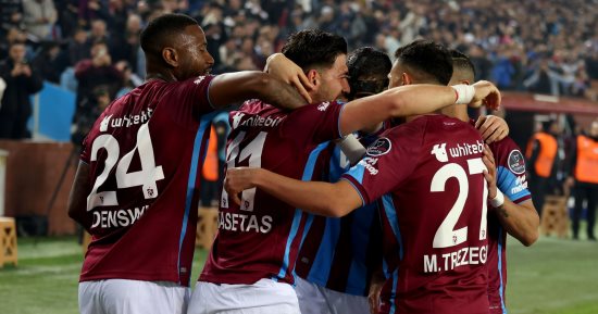 تريزيجيه على رأس قائمة طرابزون سبور فى دوري المؤتمر الأوروبي