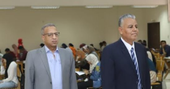 17 ألف طالب يؤدون امتحانات الفصل الدراسى الأول بجامعة جنوب الوادى