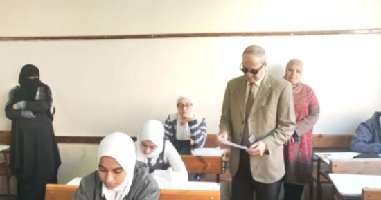 وكيل تعليم كفر الشيخ يتفقد لجان الامتحانات ويرصد تغيب 128 طالبا