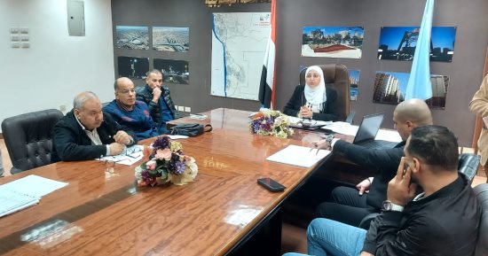 نائب محافظ القاهرة تبحث تطوير الحدائق فى حى المقطم