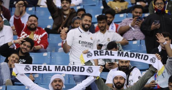 ريال مدريد ضد برشلونة.. حضور جماهيرى مثير فى السوبر الإسبانى "فيديو"