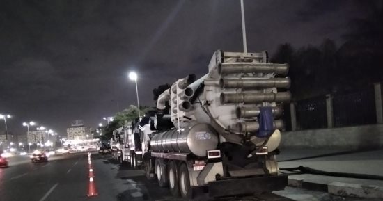 مياه الشرب تنشر معداتها فى القاهرة والجيزة استعدادًا لأمطار الغد.. صور