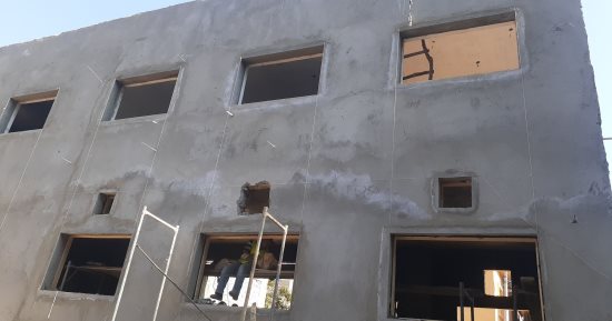 حياة كريمة بالأقصر.. إنشاء لوحة توزيع كهرباء "النمسا" لخدمة الأهالى