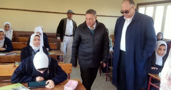 انتظام امتحانات النقل بالبحيرة ورفع مياه الأمطار بكل مدارس المحافظة.. صور
