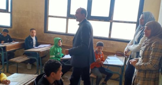 انتظام لجان الصف السادس الابتدائى بالجيزة فى أول أيام الامتحانات.. صور