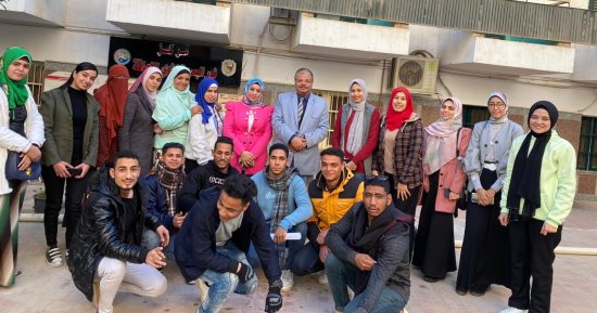 مركز نور البصيرة بجامعة سوهاج ينظم ورشة عمل عن المصطلحات الطبية بلغة الإشارة