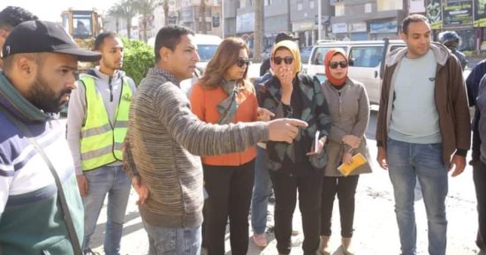 محافظ دمياط تقود حملة ميدانية لمتابعة مشروعات الطرق داخل المحافظة