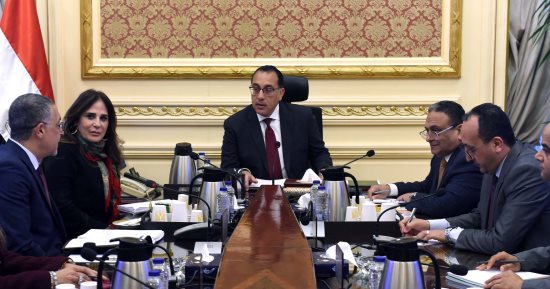 رئيس الوزراء: إنشاء وتجهيز وحدة خاصة بـ"الرخصة الذهبية" داخل هيئة الاستثمار