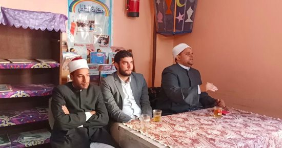 ثقافة الأقصر تعقد اجتماع نادى الأدب ومحاضرات عن إتقان العبادة والعمل.. صور