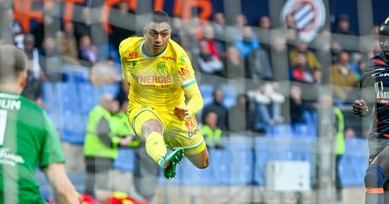محترف فى رقم.. الأناكوندا مصطفى محمد الهداف التاريخى للفراعنة بالدورى الفرنسى